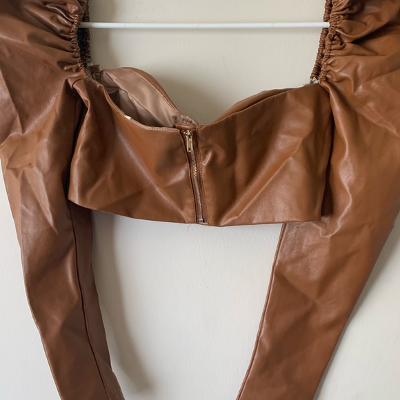 Stunning Leather Top Piece - Picture 3 of 3